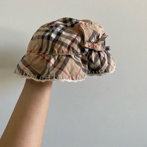 Authentic unisex kid  Burberry bucket hat